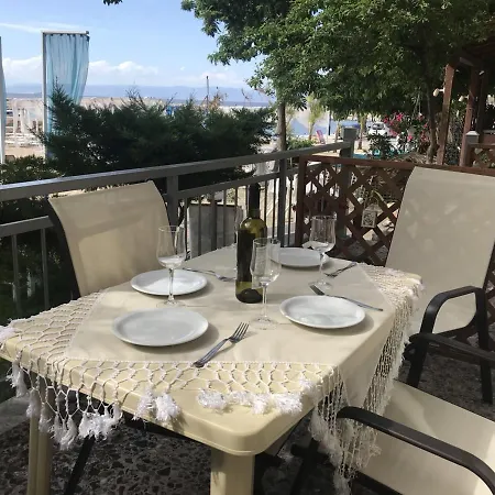 Apartment On The Skala Sotiros